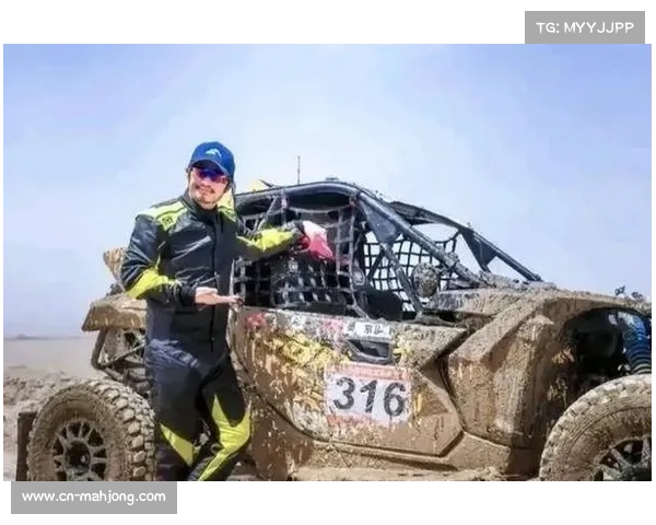 吴京环塔拉力赛狂飙！翻车陷车后逆袭夺赛段冠军