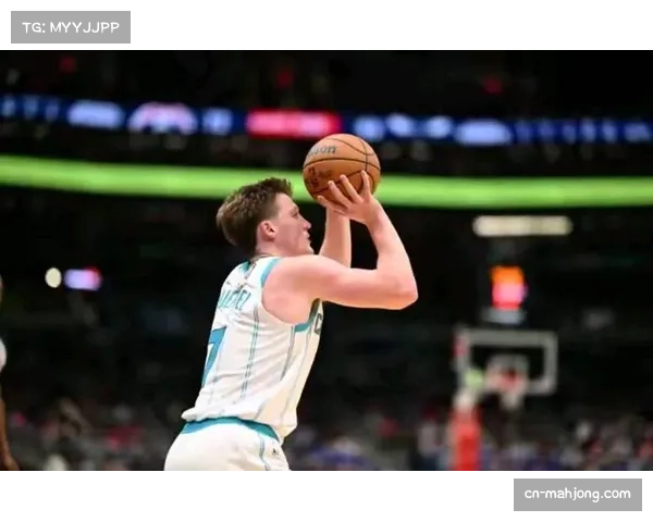 黄蜂主场险胜老鹰3分 克尼佩尔23分8篮板率队九连胜